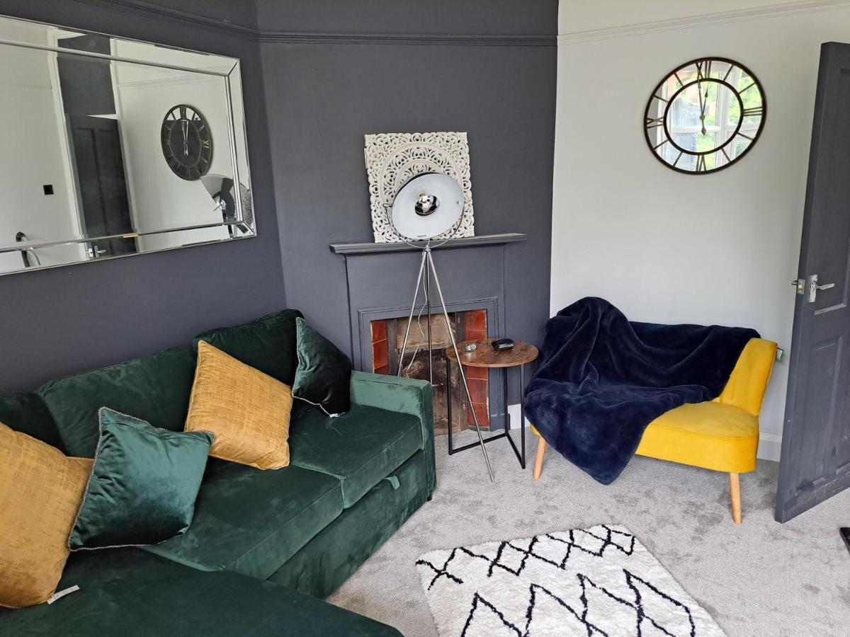 Kingsdown Apartment เกรทมัลเวิร์น ภายนอก รูปภาพ