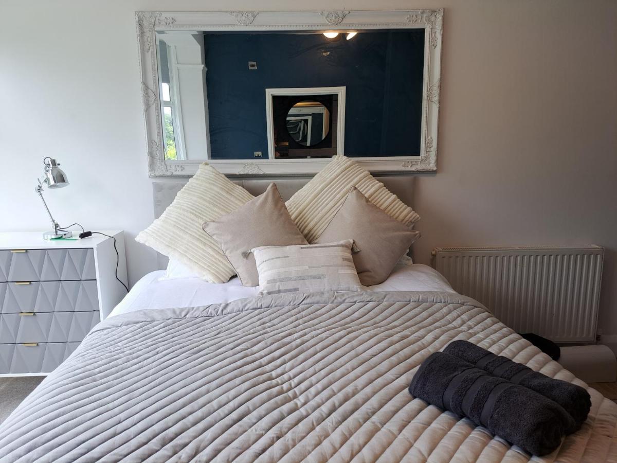 Kingsdown Apartment เกรทมัลเวิร์น ภายนอก รูปภาพ